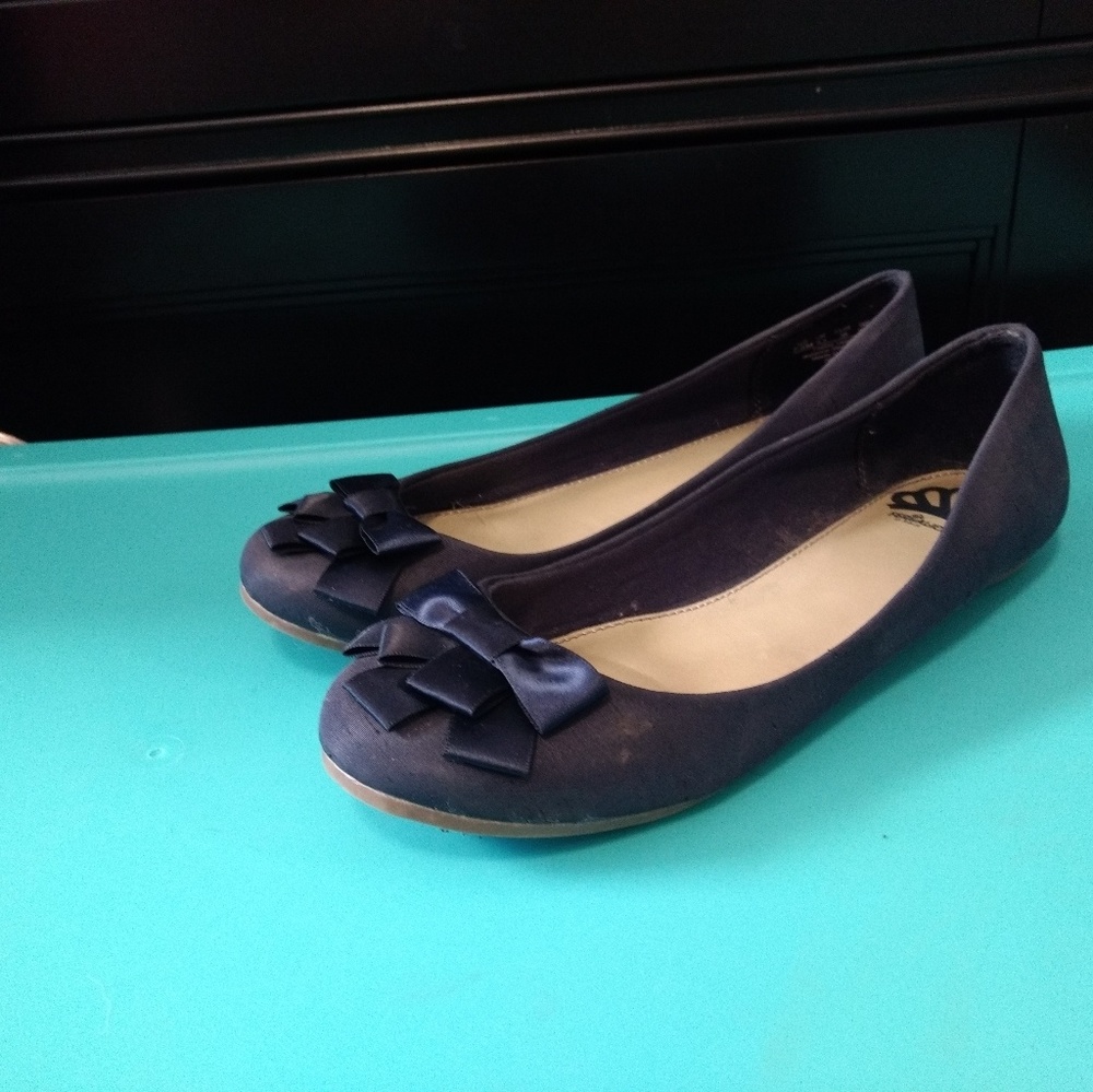 Dress shoes